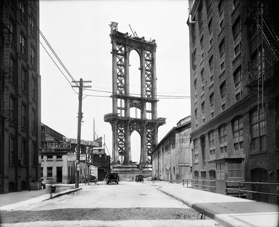 fotografía del puente de brooklyn de nueva york en los años 20