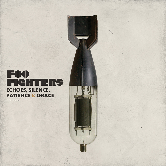Portada del album de foo fighters echoes, silence, patience & grace