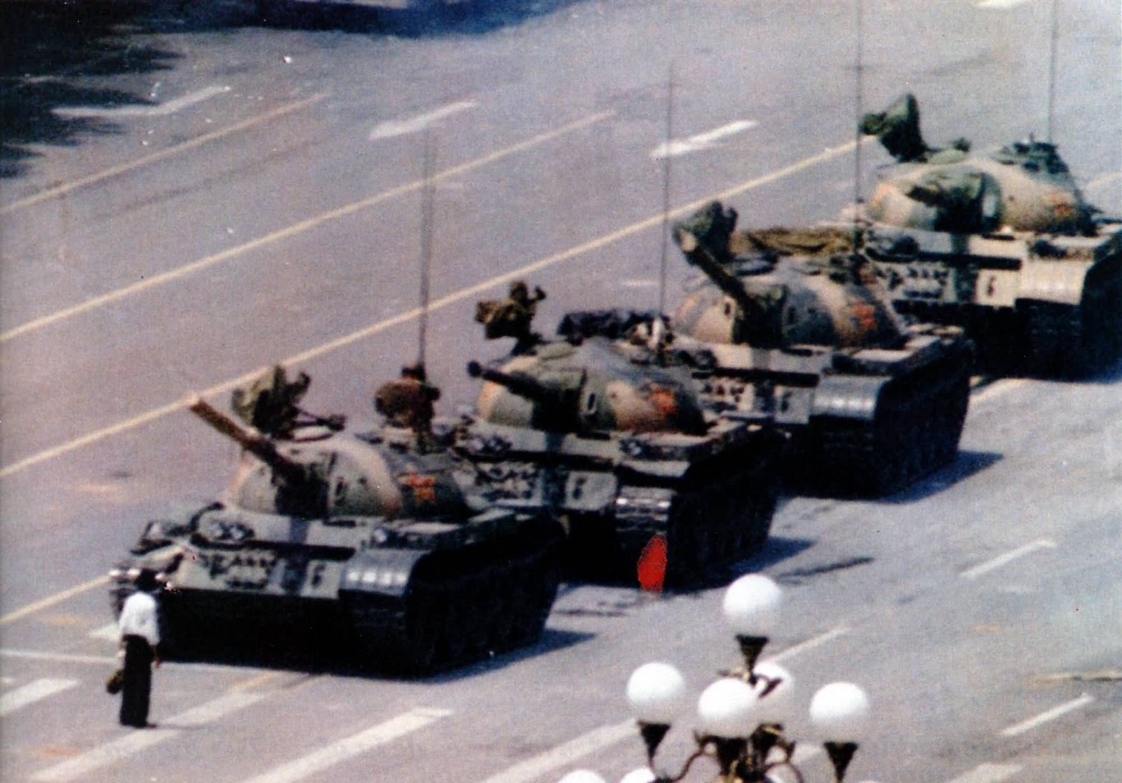 Rebelde desconocido en Tienanmen