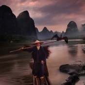 Pescador vietnamita en un lago