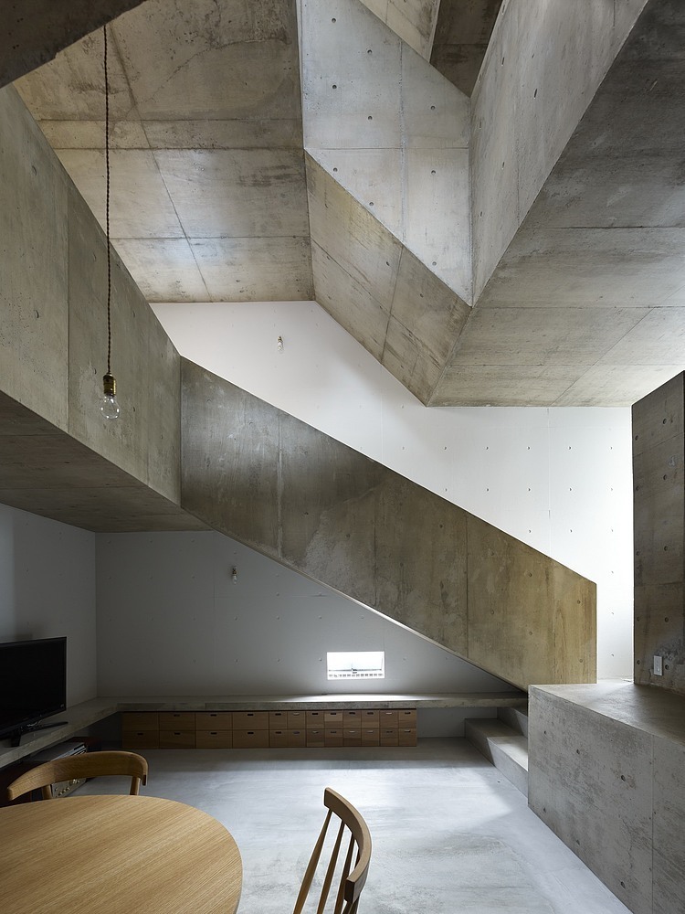 nishiochiai-arquitectura-escalera-6