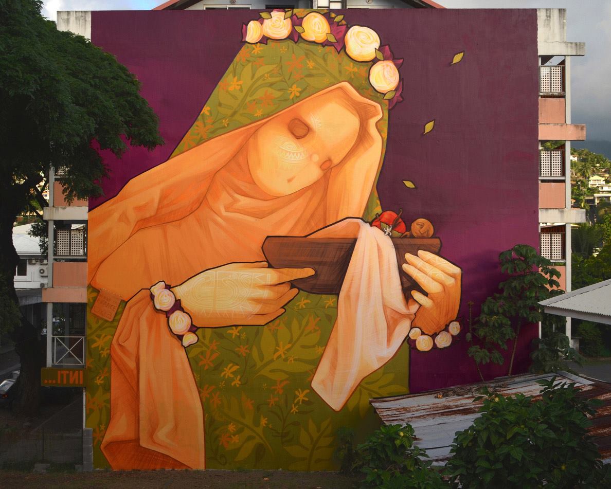Mural de virgen hecho por Inti Castro