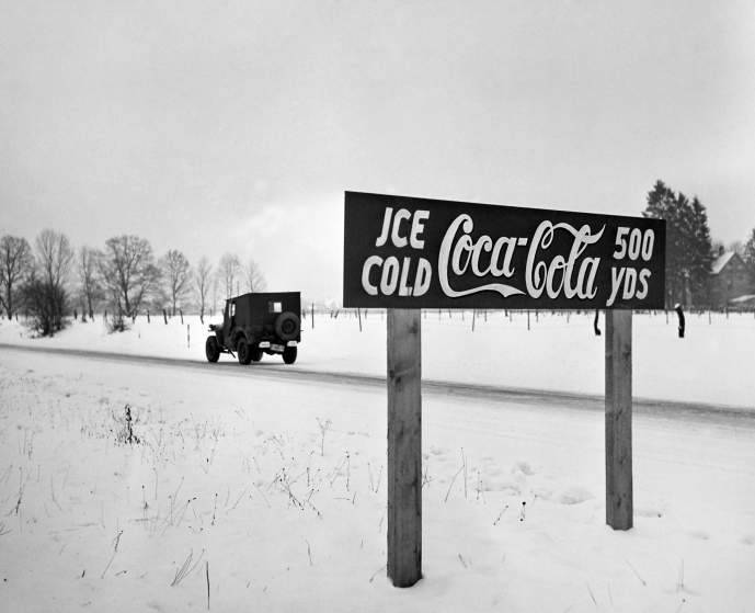anuncio de coca cola en bangkok en los años 40