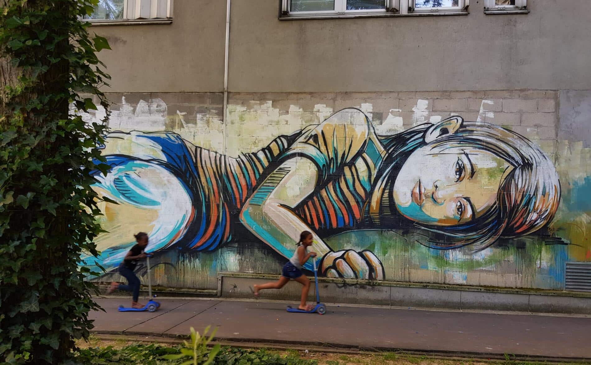 PARIS murales de alice pasquini