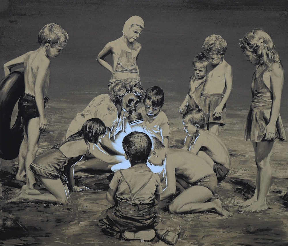Pintura surrealista de Paco Pomet de niños jugando con material radioactivo