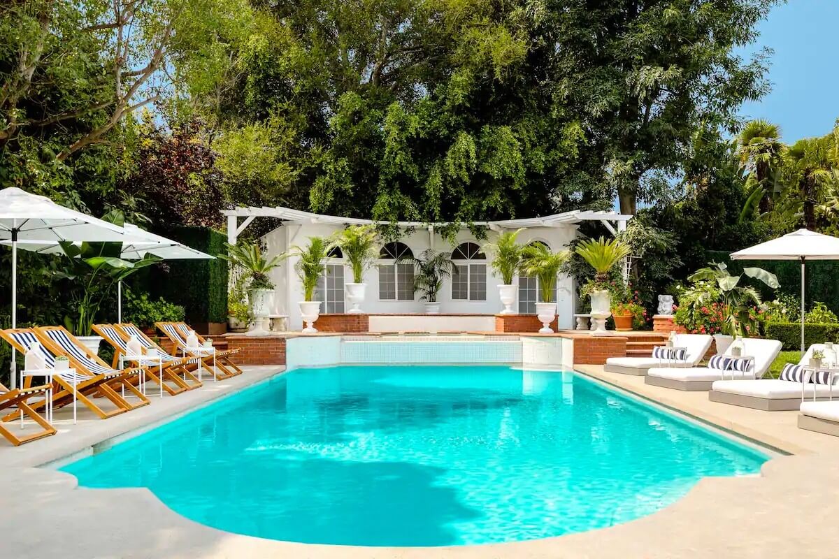 piscina mansion bell air airbnb