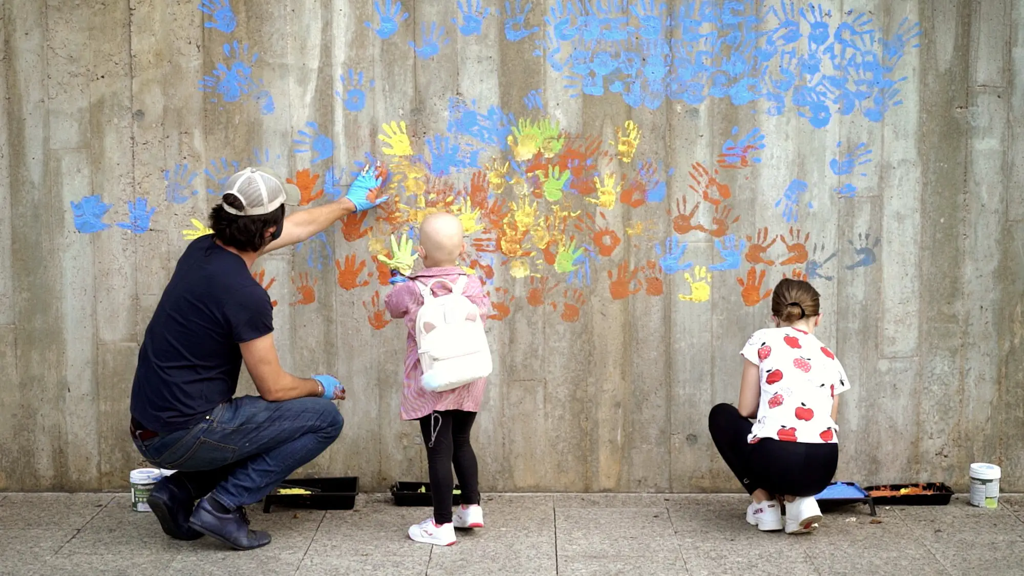 superacion street art pejac niños