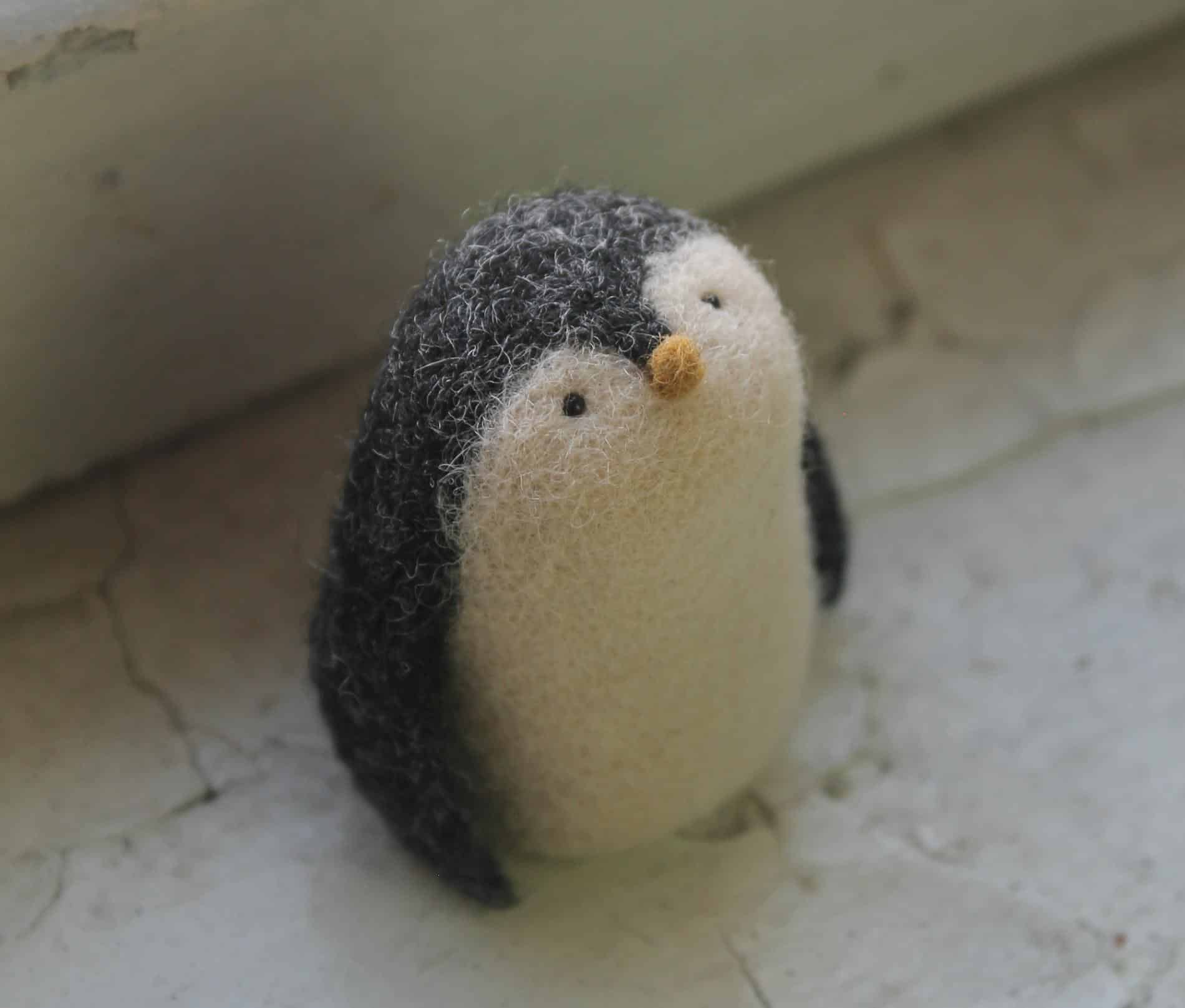 Natasya Shuljak miniaturas pinguino