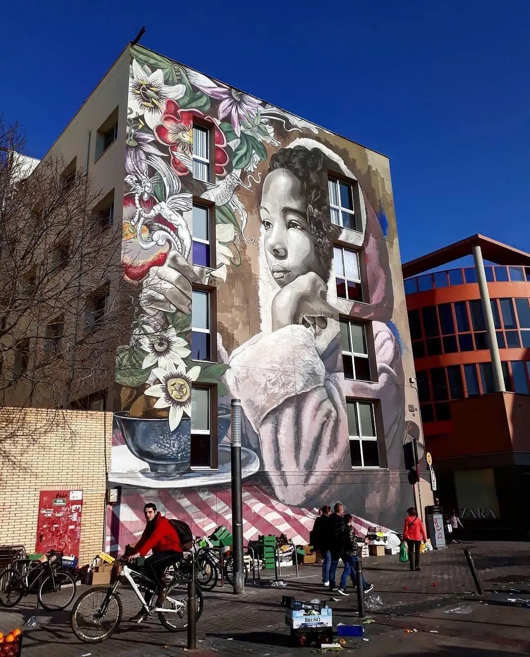 Vilanova i la Geltru Spain lula goce street art