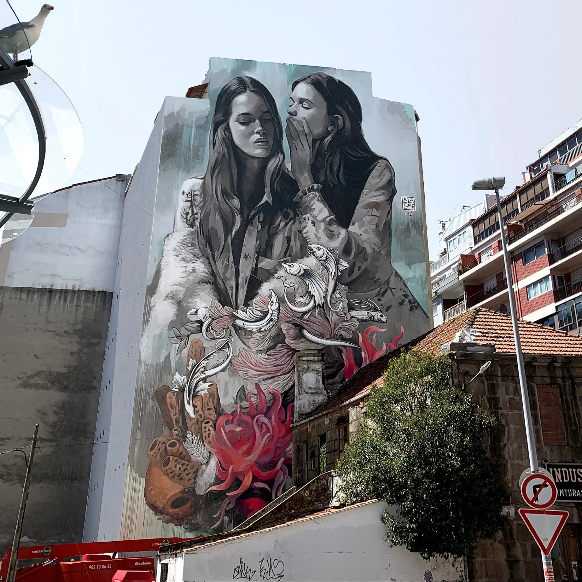lula goce street art Vigo Spain
