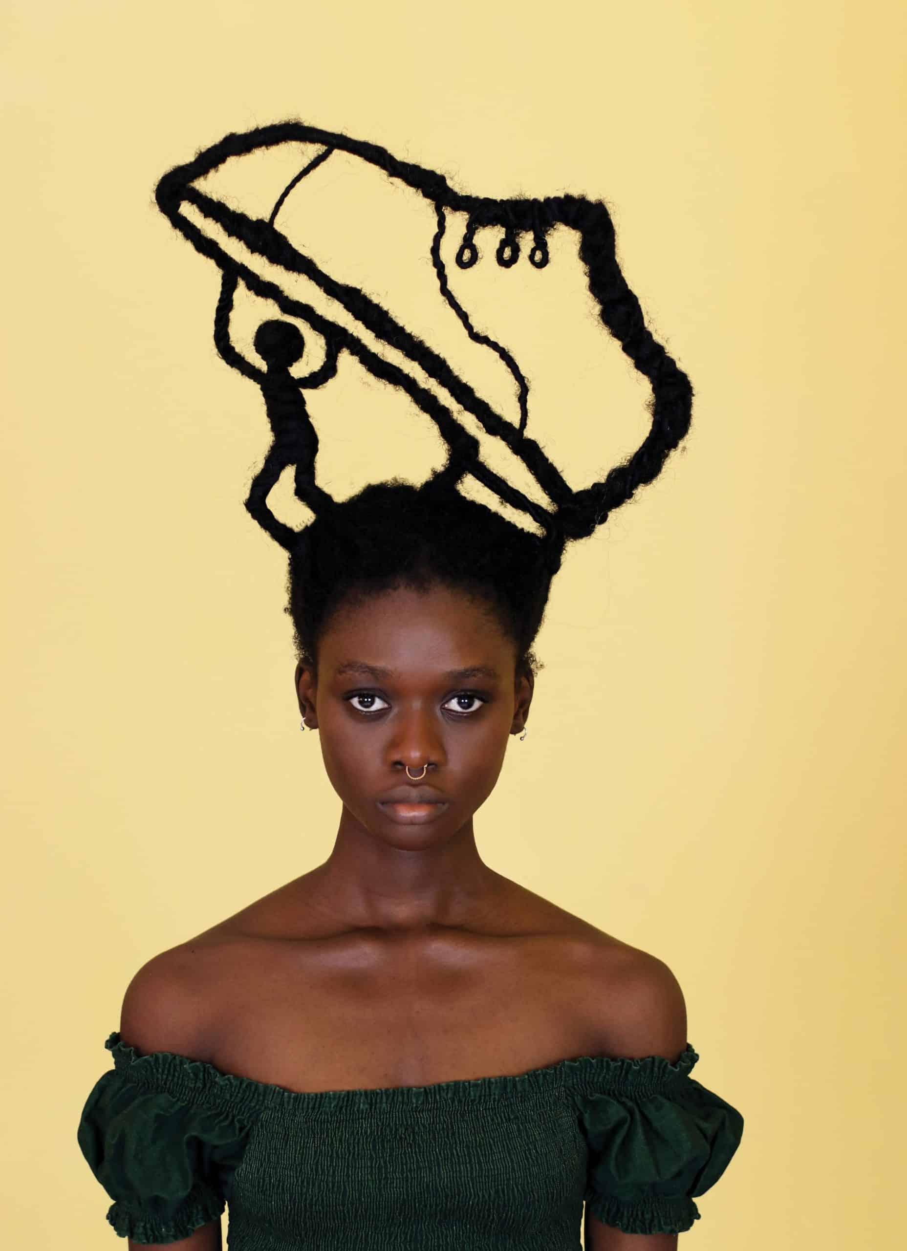 Laetitia Ky simbolos activistas escultura capilar zapato