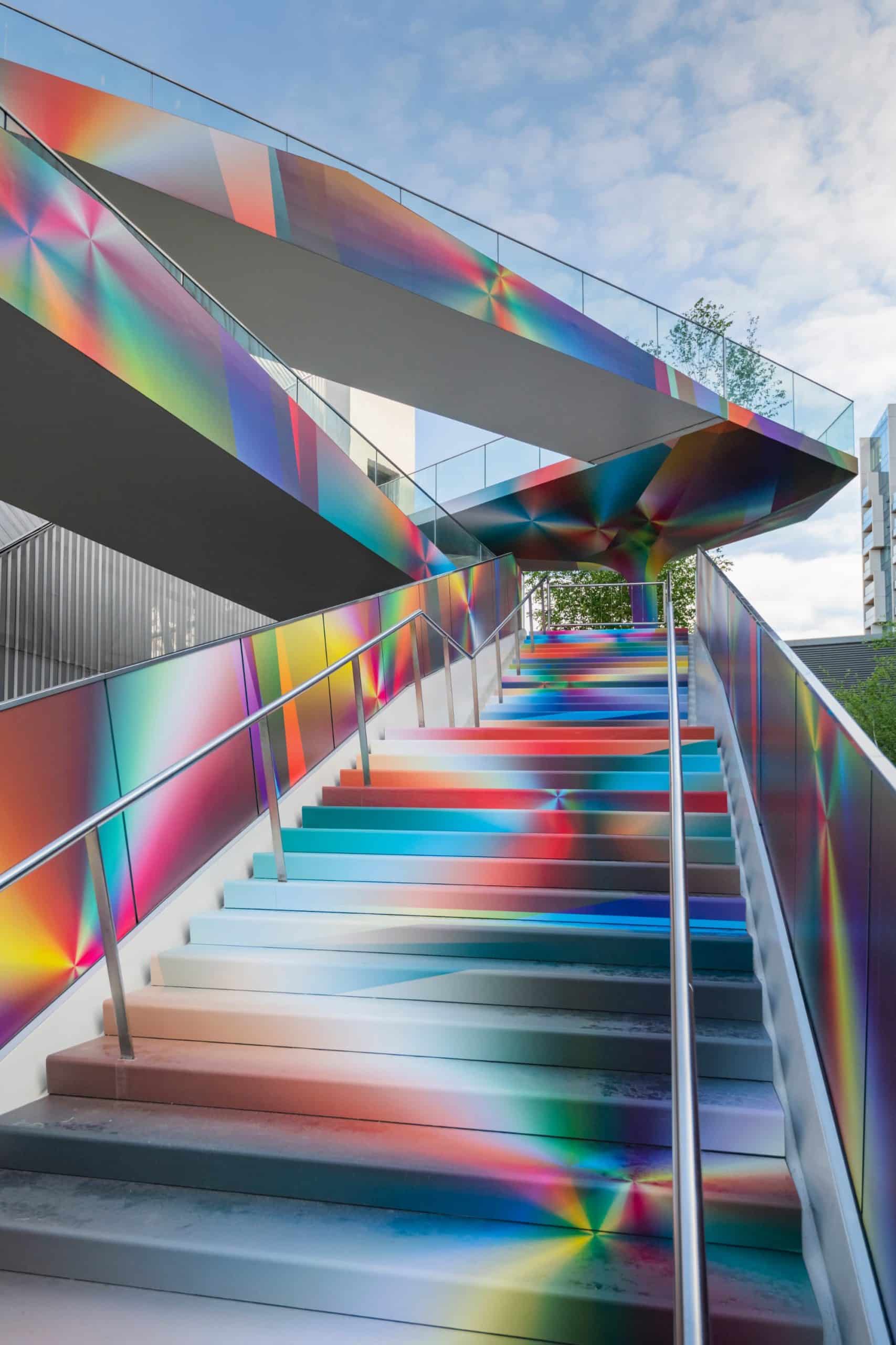 Felipe Pantone y sus intervenciones arquitectónicas llenas de luz y color