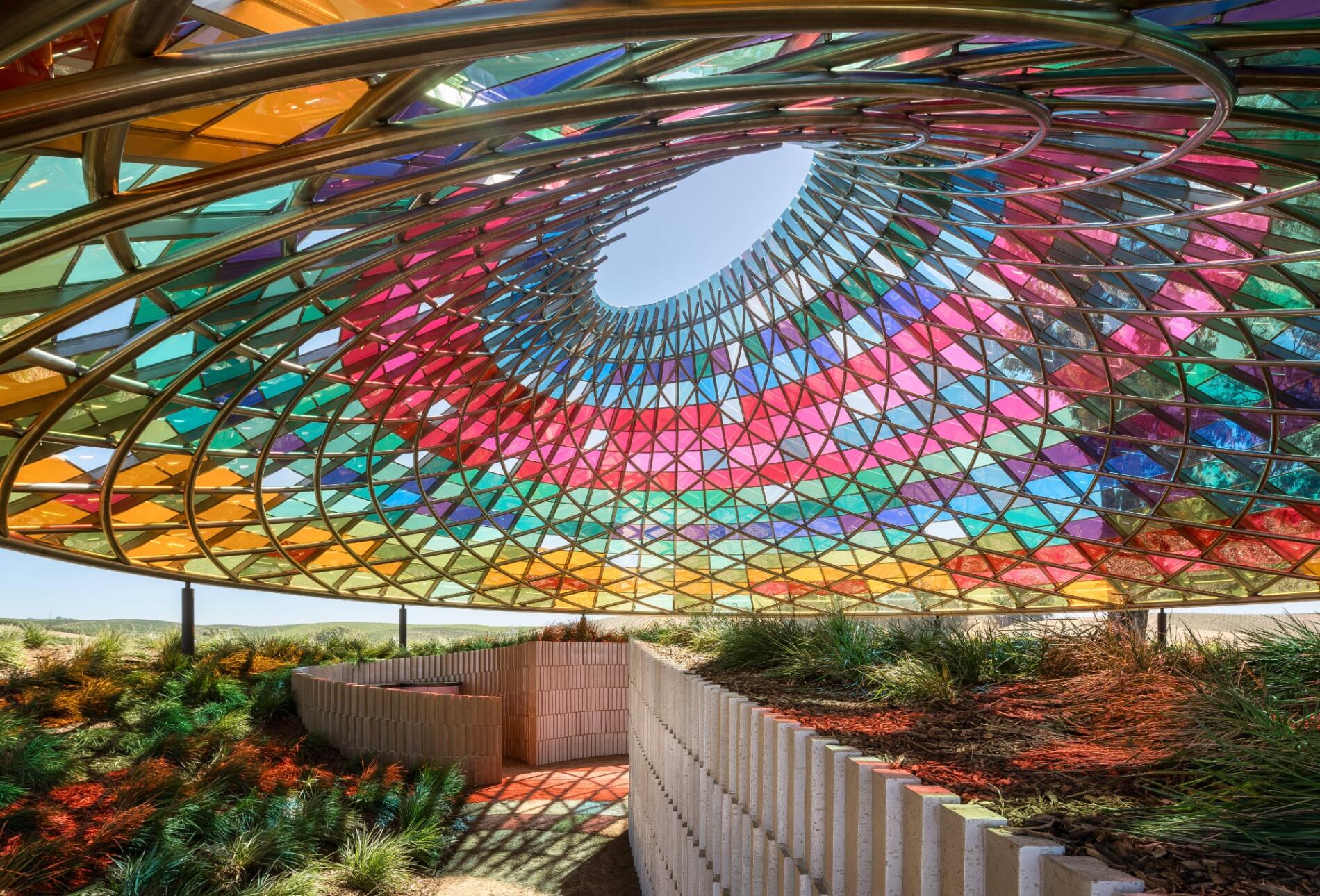 Vertical Panorama Pavilion escyltura de cristal