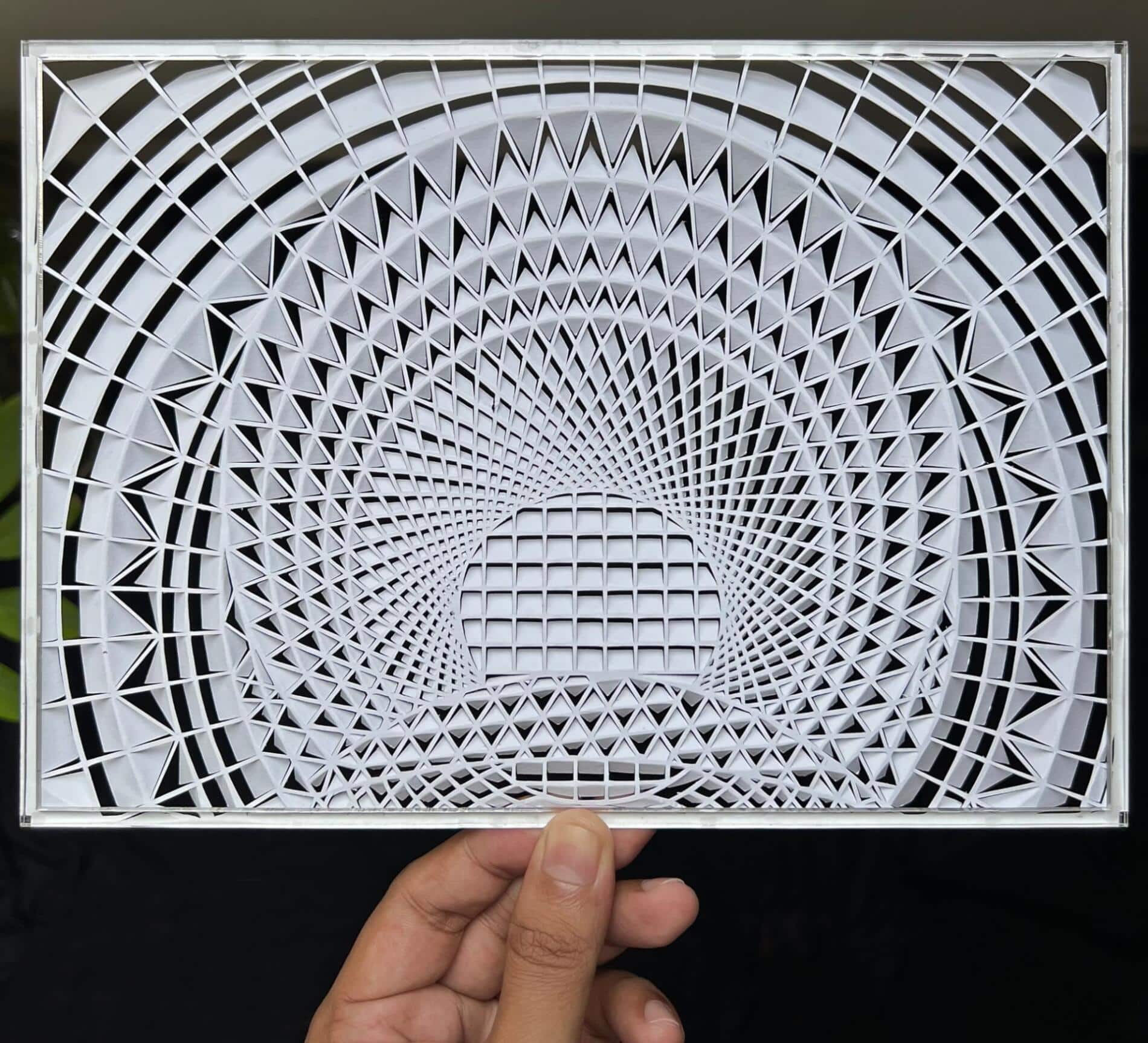 Parth Kothekar arte de papel geometria