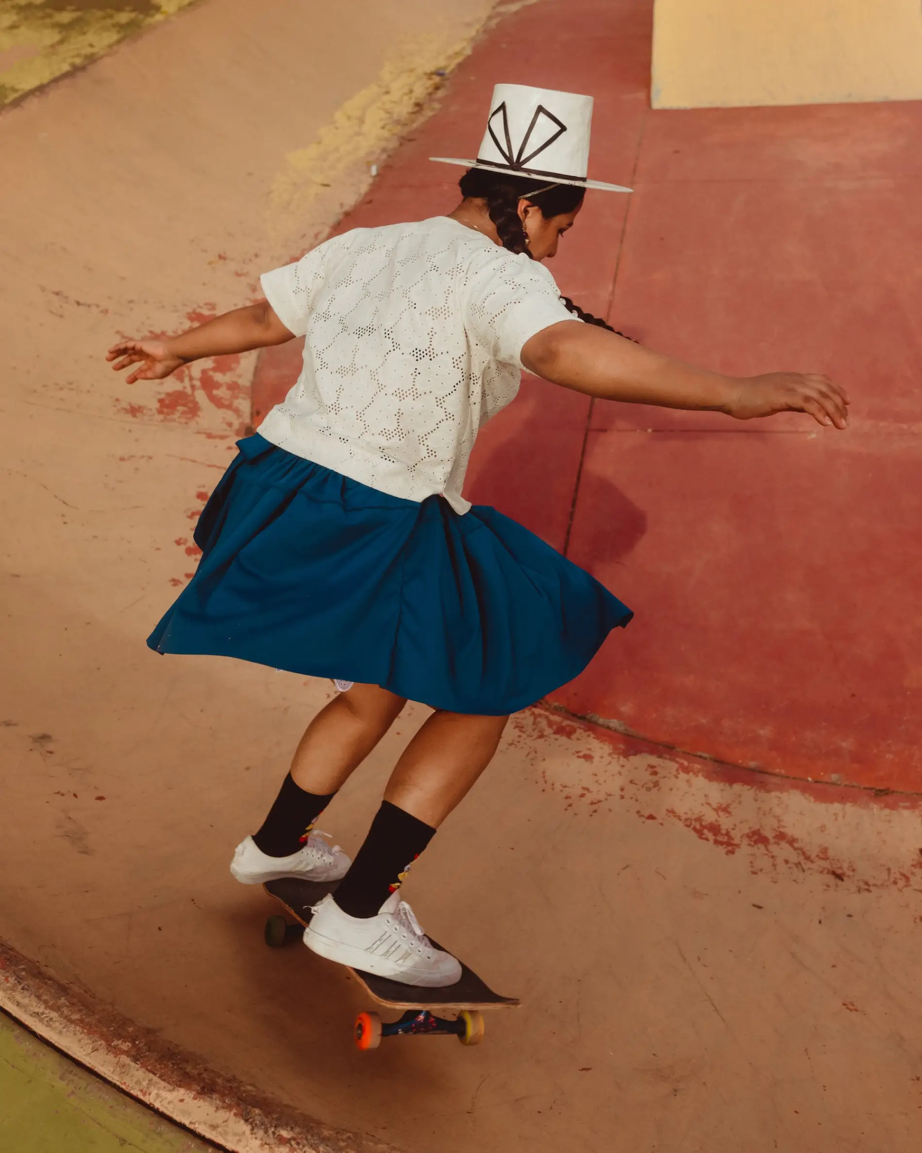 Celia D. Luna cholitas skater bolivia