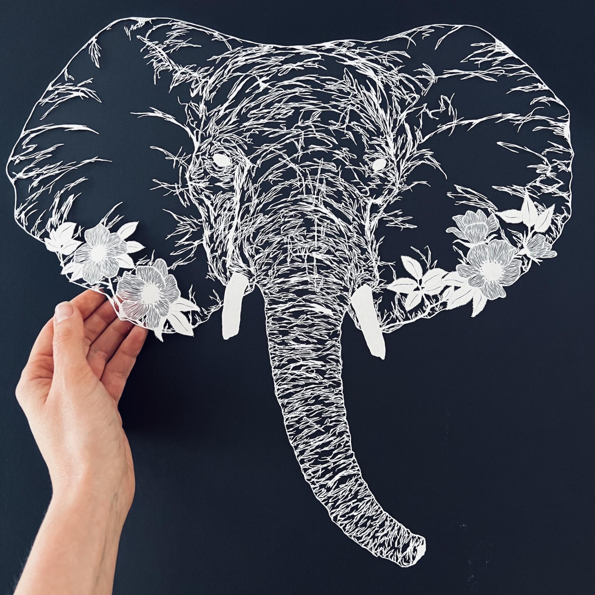 Maude White cortes de papel elefante
