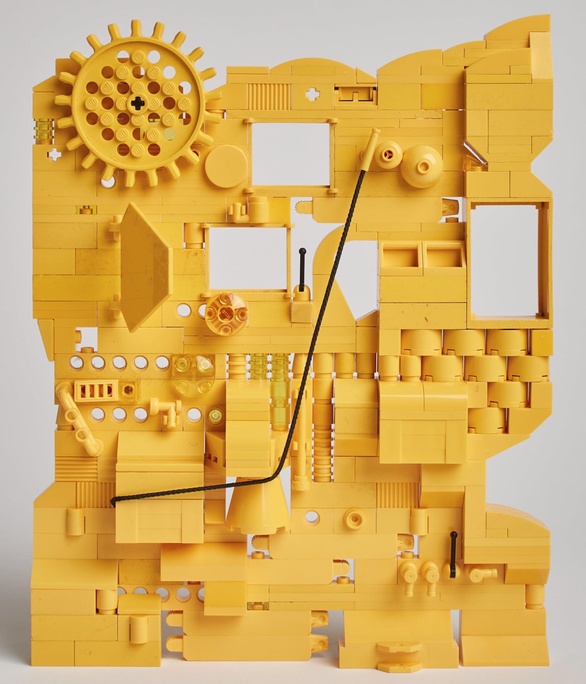 jan van schaik escultura monocromatica lego amarillo