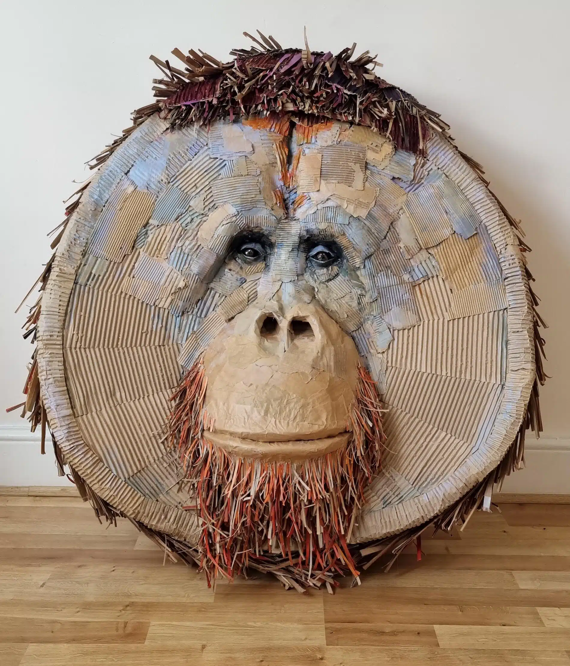Josh Gluckstein esculturas de animales en cartón gorila d