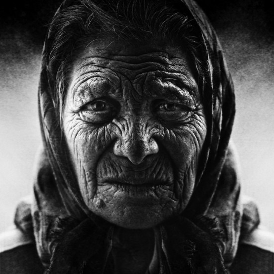 Anciana vagabunda fotografiada por Lee Jeffries